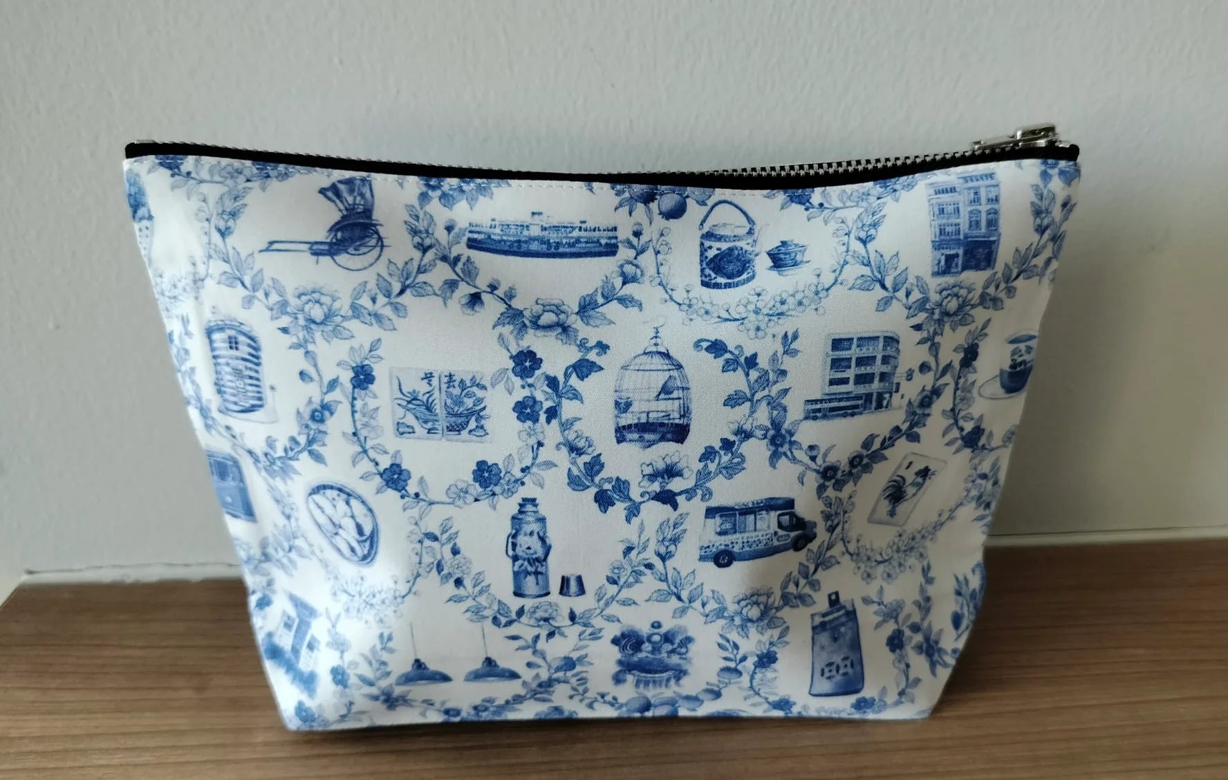 Blue Floral With HK Icons Pouch | Bookazine HK