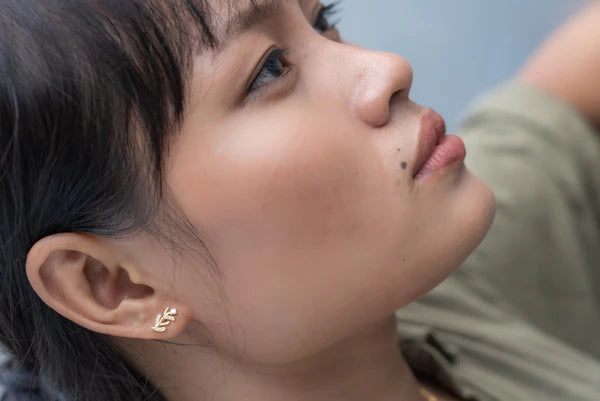 Mustard Seed Post Earrings Gold | Bookazine HK