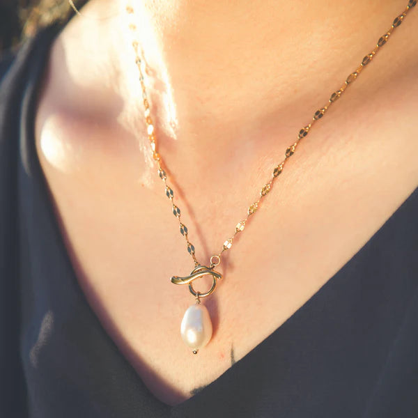 Walk on Water Pearl Necklace  | Bookazine HK