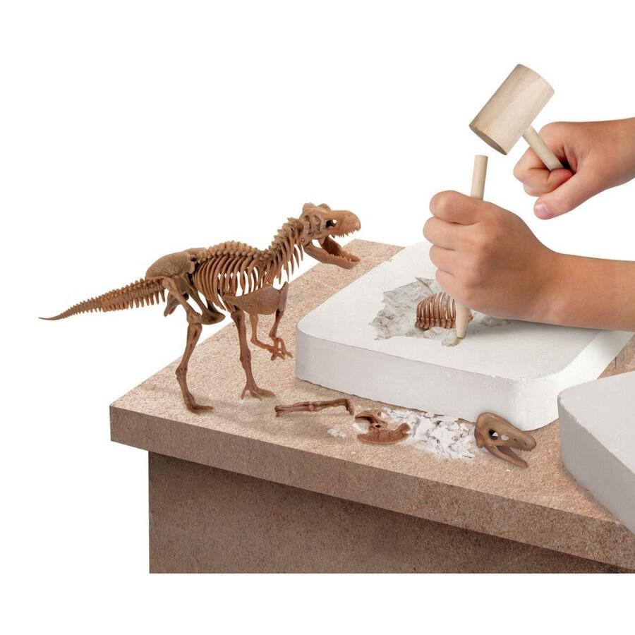 toy-excavation-kit-dinosaur-skeleton